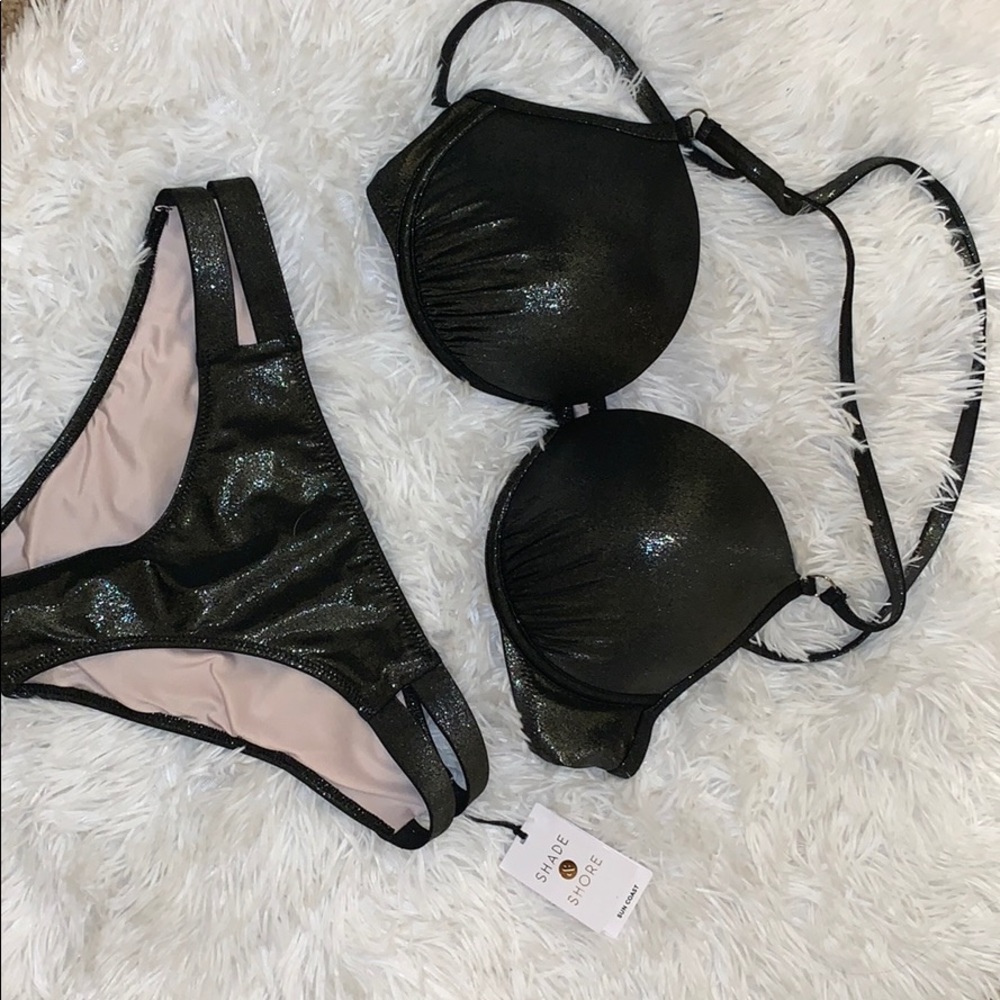 Metallic black bathing suit 👙